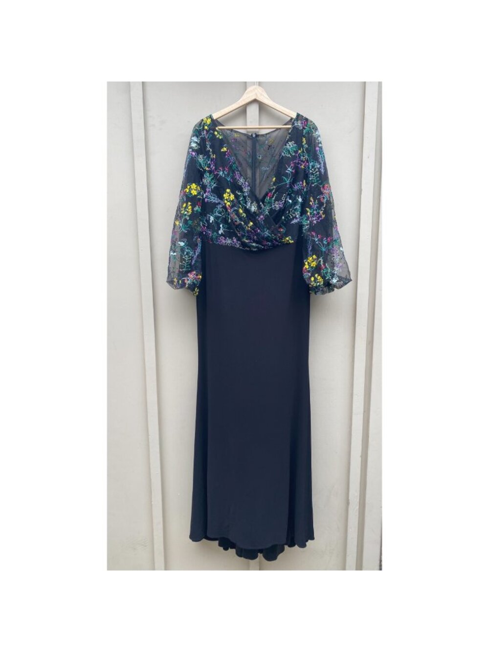 New Mac Duggal Black Embroidered Illusion Puff Sleeve Gown Dress